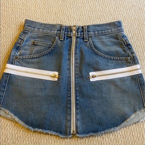 Carmar Dresses & Skirts - Carmar Front Zip Skirt